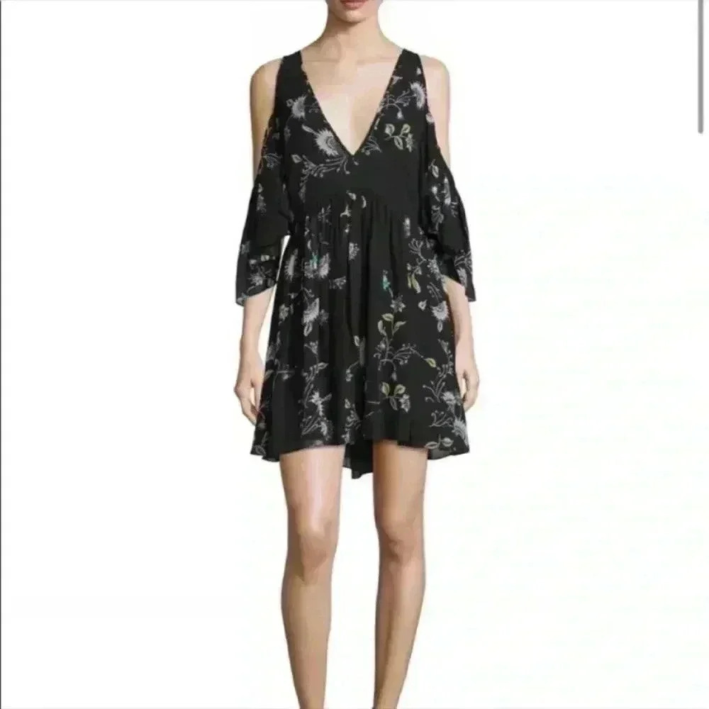 Rebecca minkoff Robbie black cold shoulder floral dress in size xxs